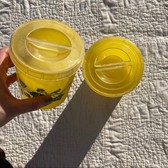 Vintage canisters - Picture 5 of 5